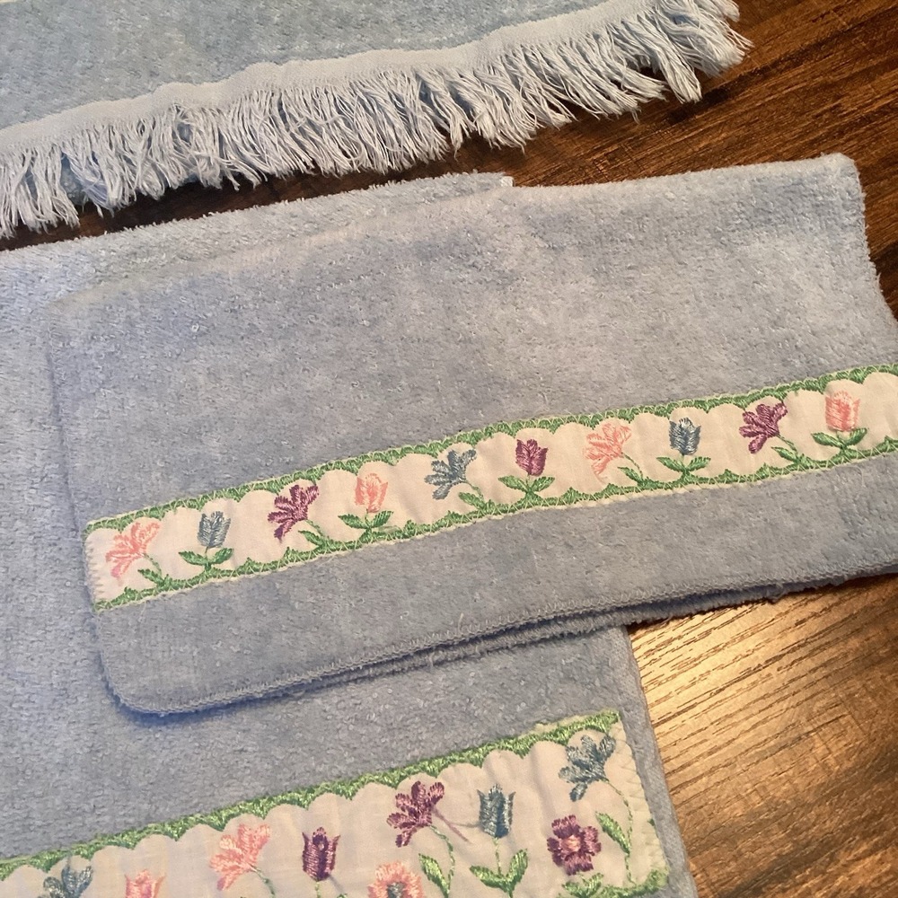 Vintage Cannon Gold Label Powder Blue‎ 4 Piece Bath Set Embroidered Flowers - Picture 8 of 8